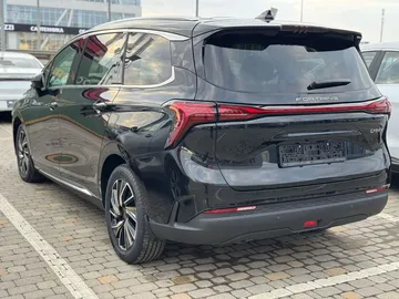 Купить Forthing M4 Yacht Чёрный 1.5T DCT (197 л.с.) от 2600000 ₽. в Краснодаре