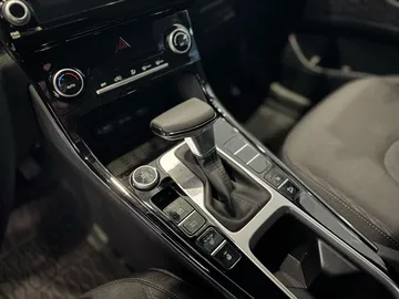 Купить Solaris HC Белый 1.6 4WD AT (121 л.с.) от 2702000 ₽. в Краснодаре