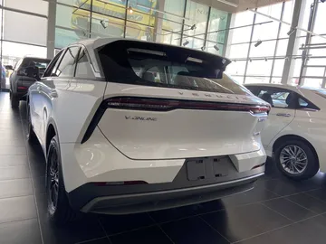 Купить Venucia V-Online Белый 1.5 TGDI DCT (190 л.с.) от 2300000 ₽. в Краснодаре